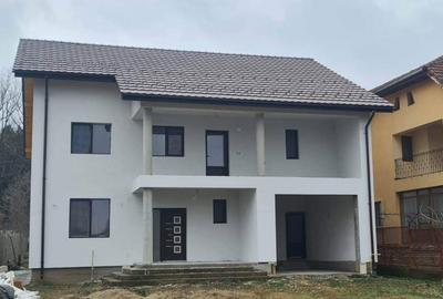 Casă cu 5 camere în Bârsești - 10