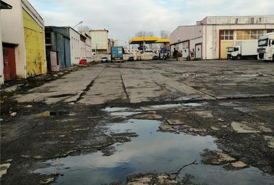 Spațiu comercial, de 27,000 mp, în Central - 4
