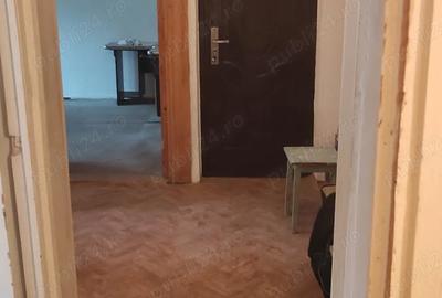 PF vand apartament 2 camere decomandate 51m2 termopane izola?ie termica 4din4 are POD - 4
