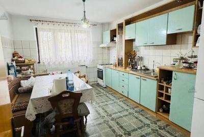 Casă individuală cu 5 camere cu Canalizare în Central - 8