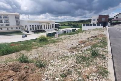 Teren de 830 mp, în Trivale - 2