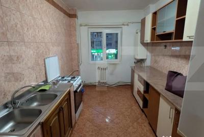 Apartament cu 3 camere decomandat în Cetate - 3