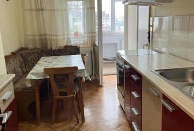 Apartament cu 4 camere decomandat în Central - 2