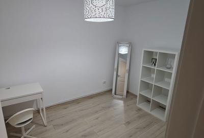 Apartament cu 3 camere semidecomandat în Podu Roș - 4