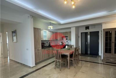 Apartament cu 3 camere decomandat, mobilat în Central