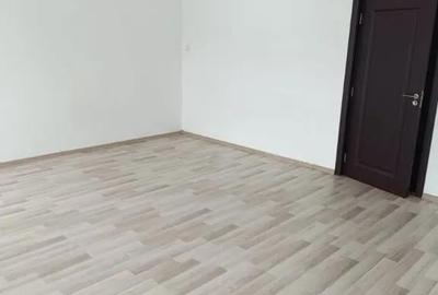 Spațiu comercial, de 25 mp, în Ultracentral - 4