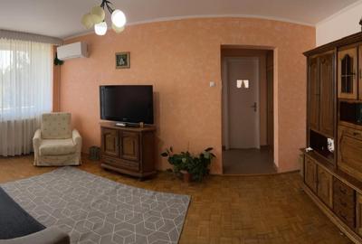 Apartament cu 3 camere semidecomandat, mobilat în Central - 4