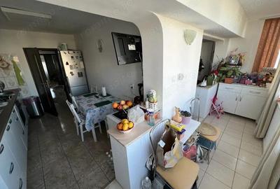 Apartament 3 camere zona Trocadero - 1