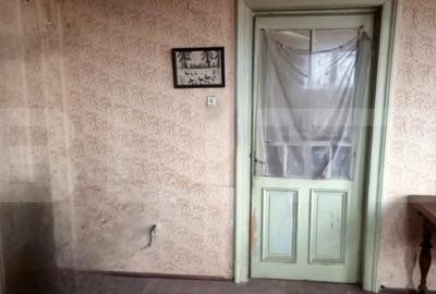 Casă cu 4 camere cu Teren 287 Mp în Lupeni