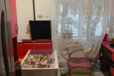 Apartament cu 4 camere decomandat în Someș - 1