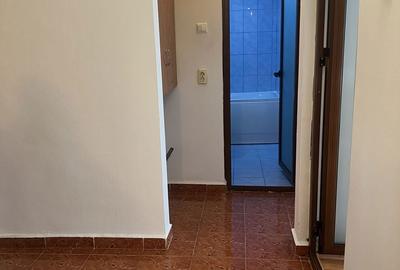 Apartament cu 4 camere decomandat în Calea București - 9
