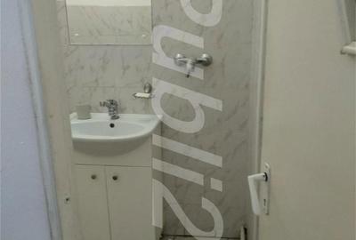 Spațiu comercial, de 70 mp, în Triaj - 8