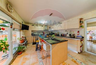 Casă cu 4 camere cu Garaj în Subcetate - 22