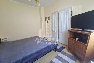 Casă cu 4 camere cu Canalizare în Central - 1