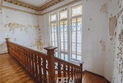 Casă cu 16 camere în Romană - 9