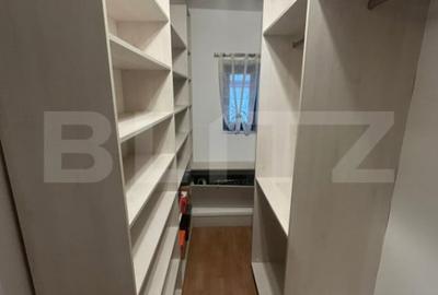 Casă cu 5 camere cu Teren 500 Mp în Lipovei