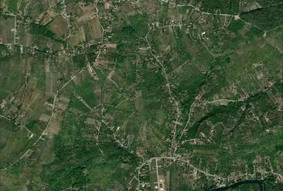 Teren de 665 mp, în Central - 2