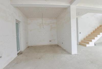 Casa spatioasa cu curte proprie- Navodari,Constanta Casa spatioasa cu curte proprie- Navodari,Constanta - 1