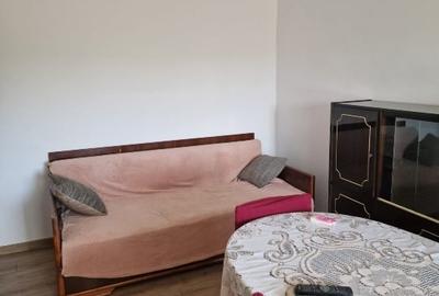 Proprietar, ofer spre închiriere apartament 3 camere - 10