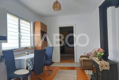 Casa de vanzare 6 camere 260 mp gradina zona foarte linistita Cisnadie - 14