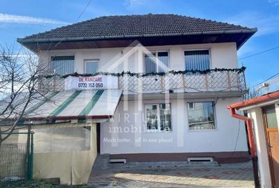 Casă individuală cu 7 camere cu Canalizare în Trei Stejari