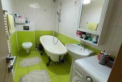 Apartament cu 3 camere decomandat, mobilat în Tomis III