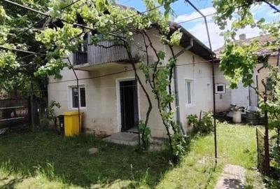 Casă cu 5 camere cu Teren 2023 Mp în Leu - 4