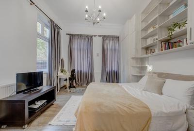 Casa interbelica cu farmec, in apropiere de Mall Vitan Casa interbelica cu farmec, in apropiere de Mall Vitan - 14