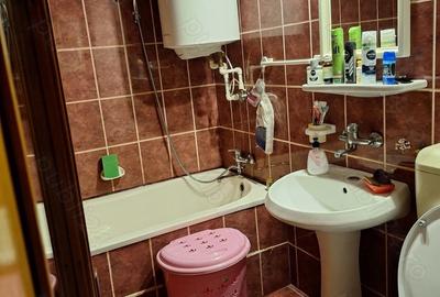 Apartament cu 3 camere decomandat în Roznov - 6