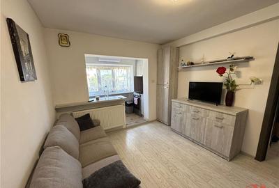 Apartament 2 camere transformat in 3, et 3 cu acoperis, zona - 2