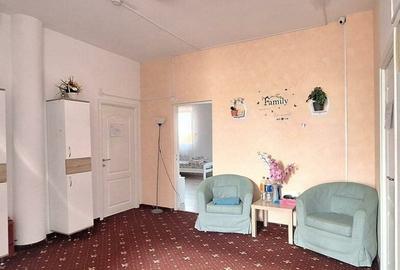 Casă / Vilă cu 8 camere de vânzare Casă / Vilă cu 8 camere de vânzare - 8