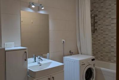 Apartament cu 3 camere decomandat în Central - 1