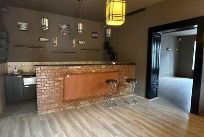 Spațiu comercial, de 158 mp, în Central - 7