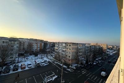 Apartament cu 3 camere decomandat în E3 - 2