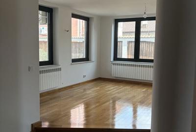 Casă cu 4 camere în Roșu - 4
