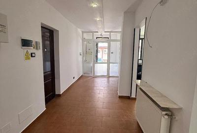 Spațiu comercial, de 65 mp, în Horia - 7