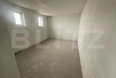 Casă cu 5 camere cu Teren 1000 Mp în Central - 2