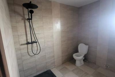 Casă cu 5 camere cu Teren 936 Mp în Central - 9