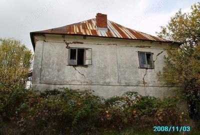 Vanzare teren 1000mp cu conac - 1