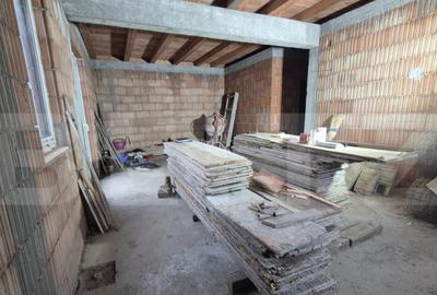 Casă cu 4 camere cu Teren 400 Mp în Vetiș - 12