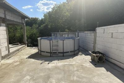 Casă cu 4 camere în Orșova