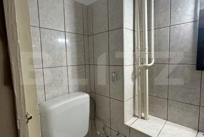 Apartament cu 3 camere semidecomandat în 1 Mai - 9
