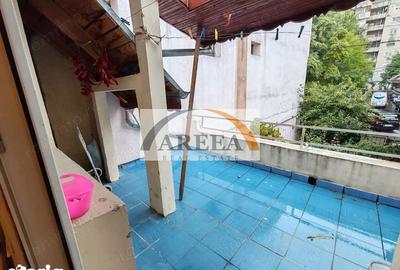 Casă cu 5 camere cu Canalizare în Berceni