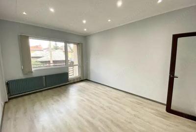 Casă cu 7 camere cu Canalizare în Pache Protopopescu - 3