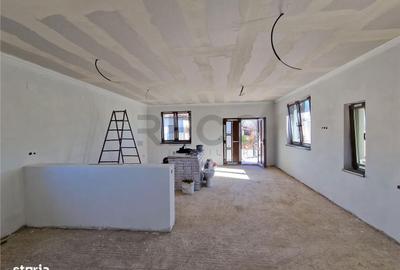 Casă cu 3 camere cu Teren 350 Mp în Borș - 9