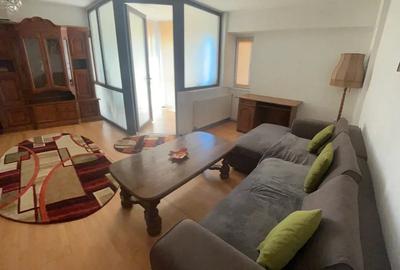 Proprietar inchiriez apartament