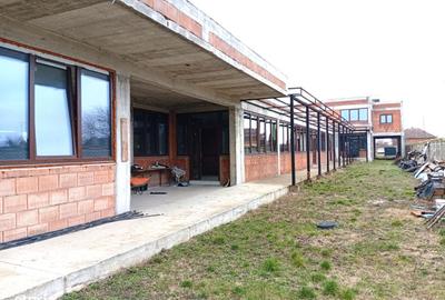 Casă cu 4 camere cu Teren 1400 Mp în Sânnicolau Mic - 9