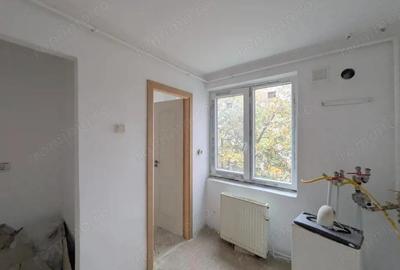 Orizont - MegaImage, Apartament 3 camere, decomandat, etaj 3 din 4 - 2