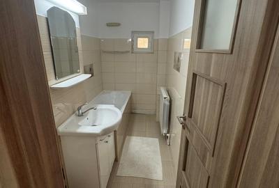 500 Euro-Inchiriere apartament 4 camere decomandate, etaj4 din 10 - 9