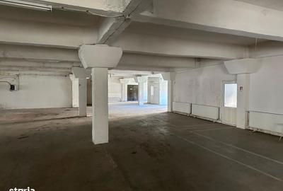 Spațiu comercial, de 2,600 mp, în Central - 11